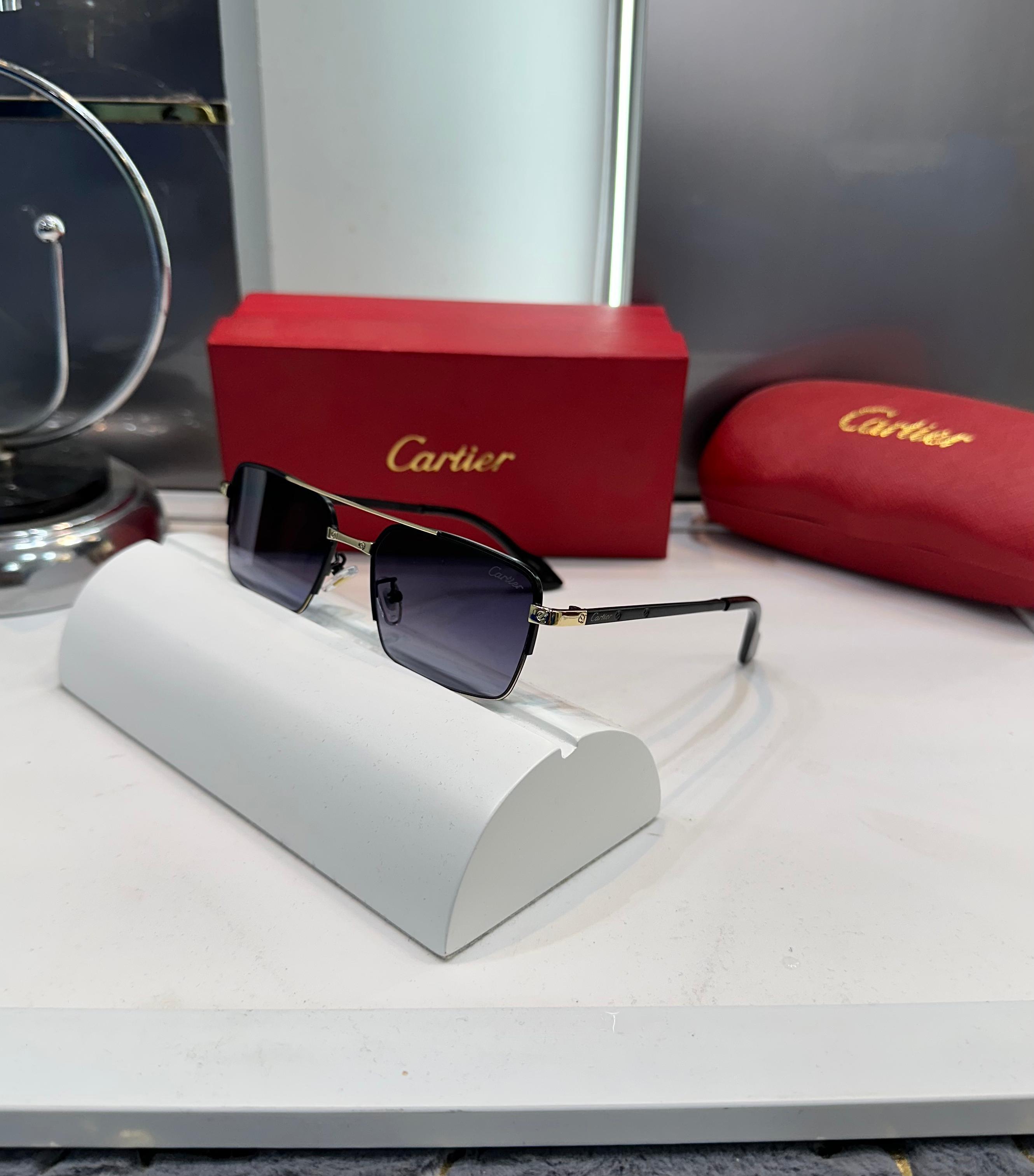 Carti_er 5899