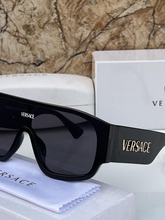 Versa_ce 03654