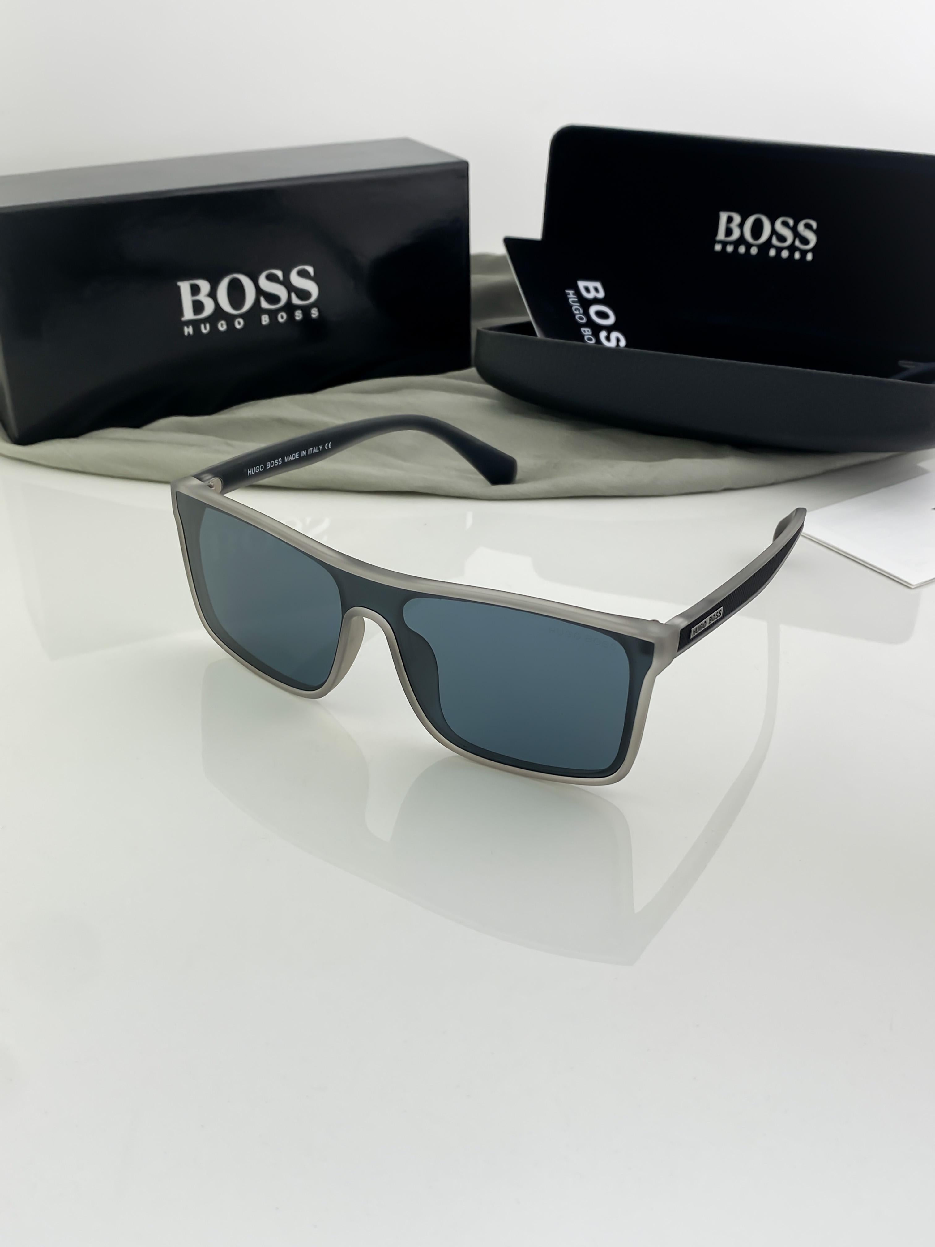HUG  GREY BLACK 618