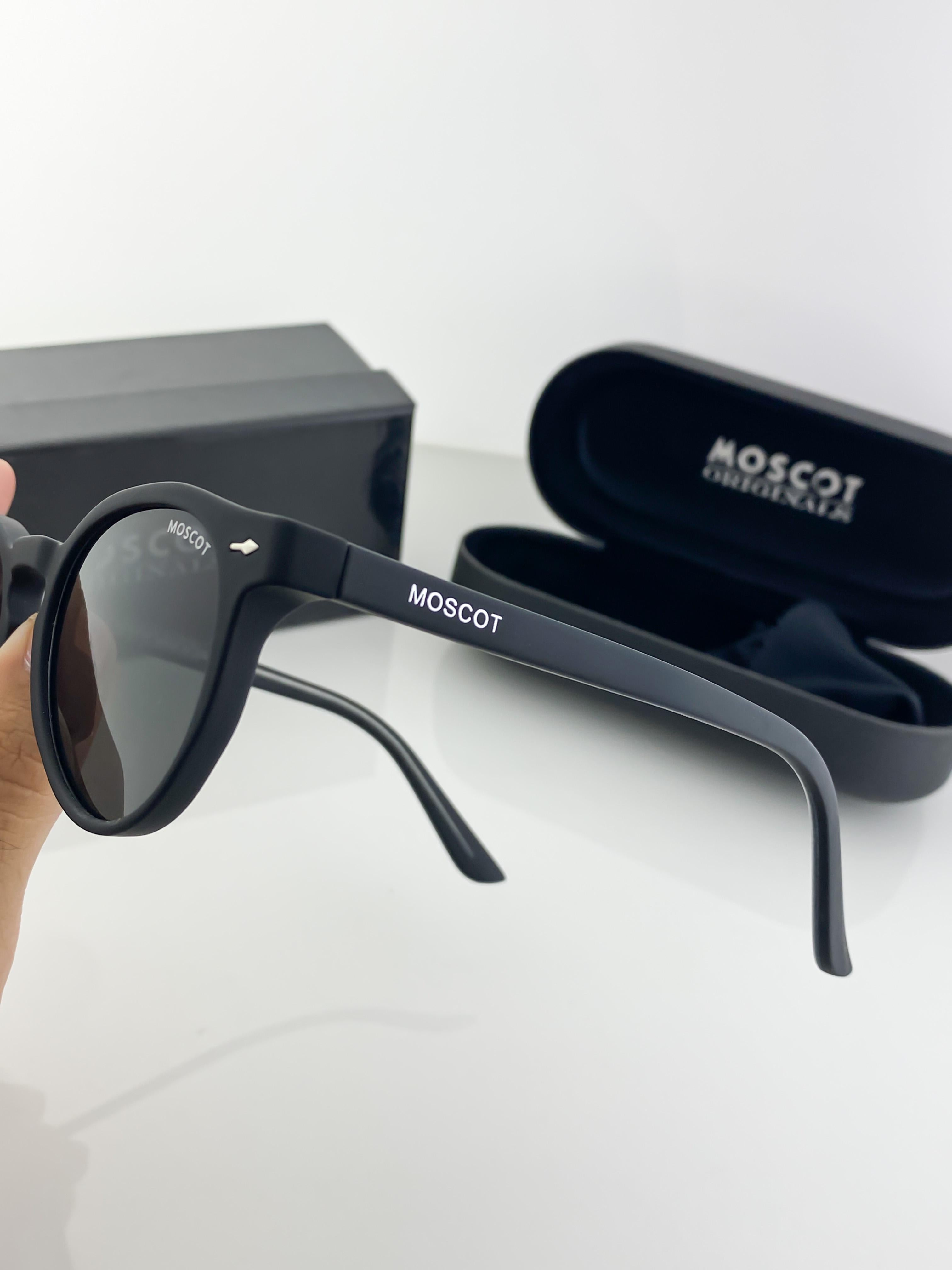 MOST BLACK 58760