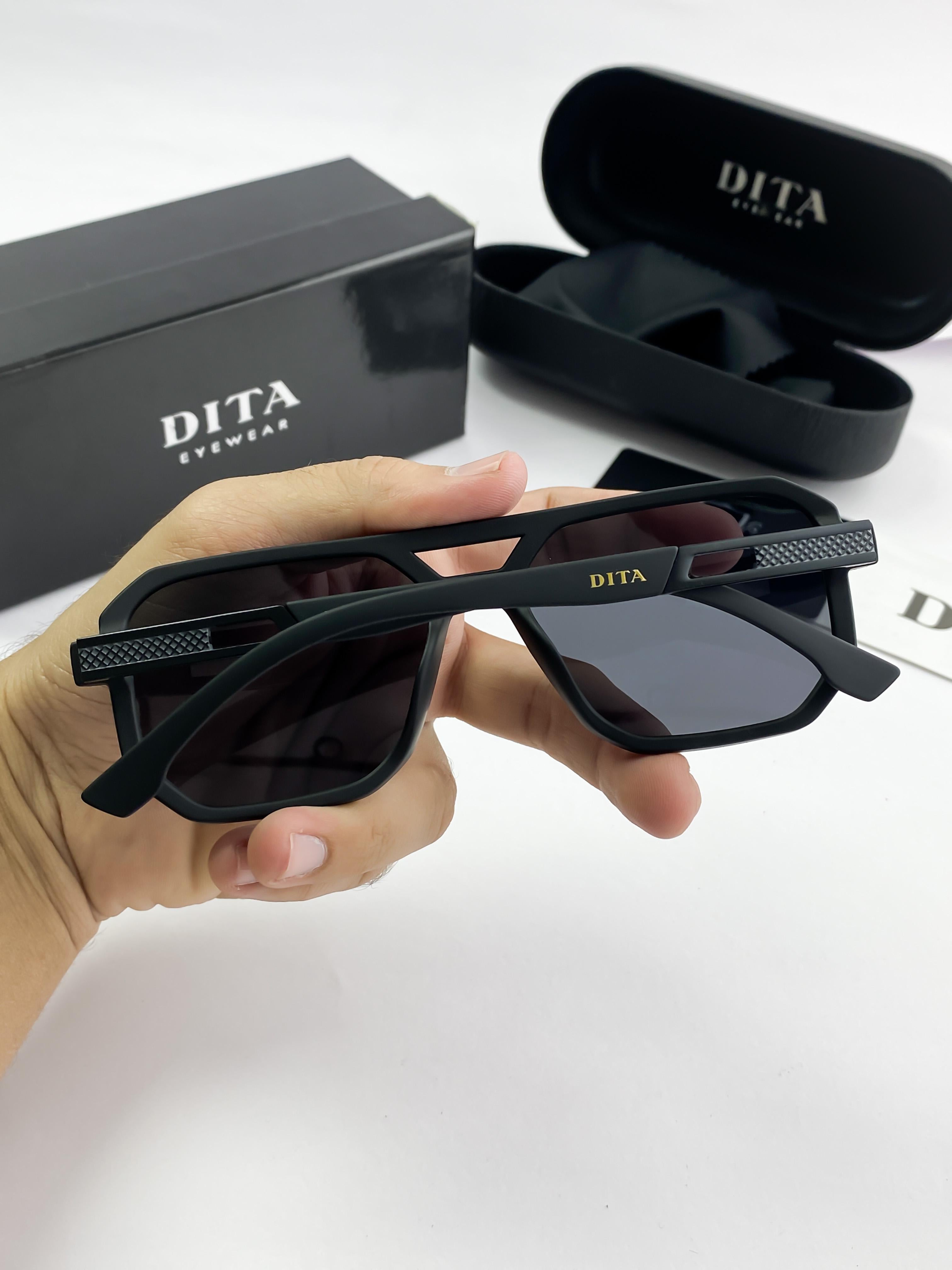 DIT  BLACK 027