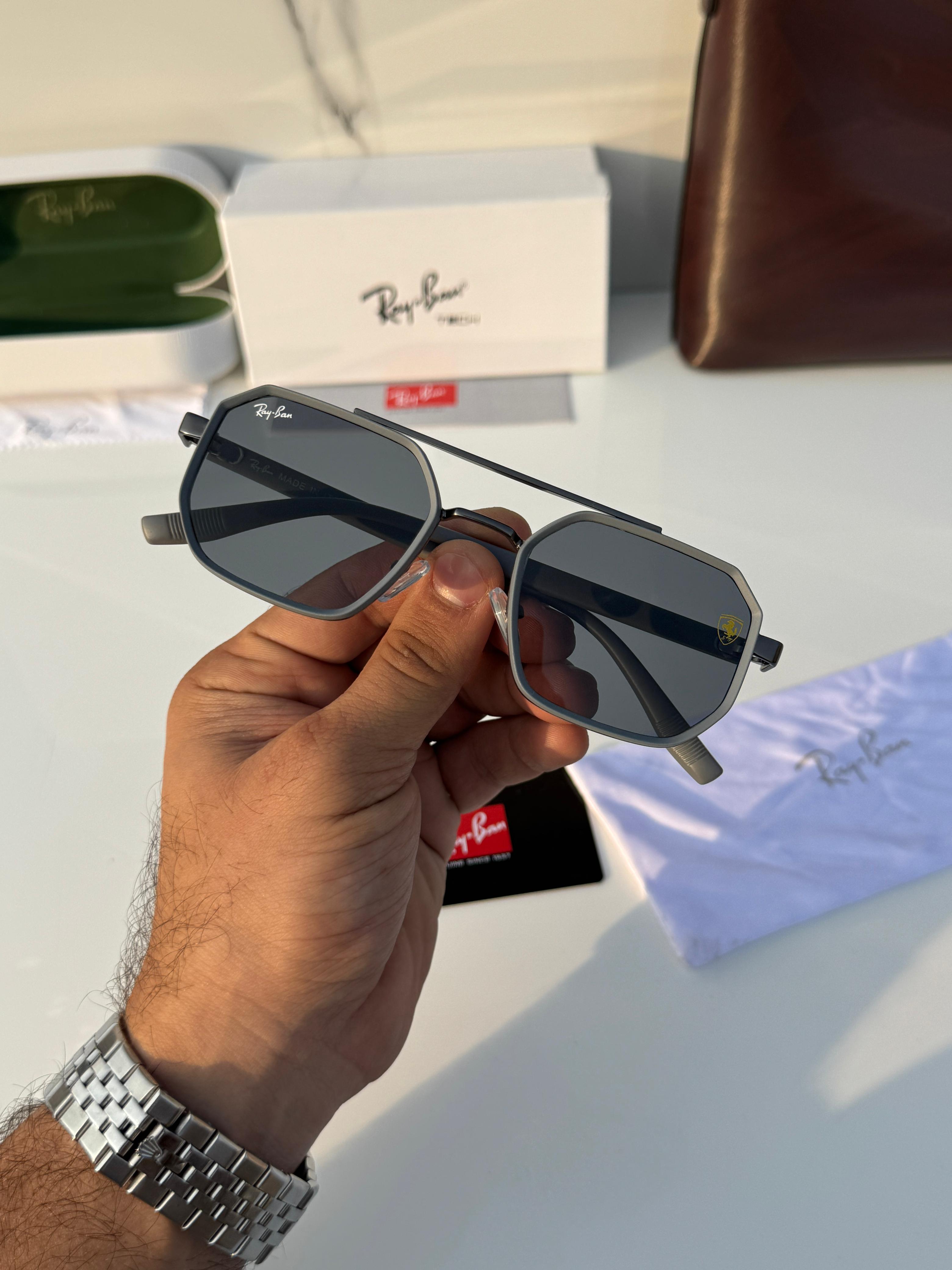 Ray 8820 grey black  A