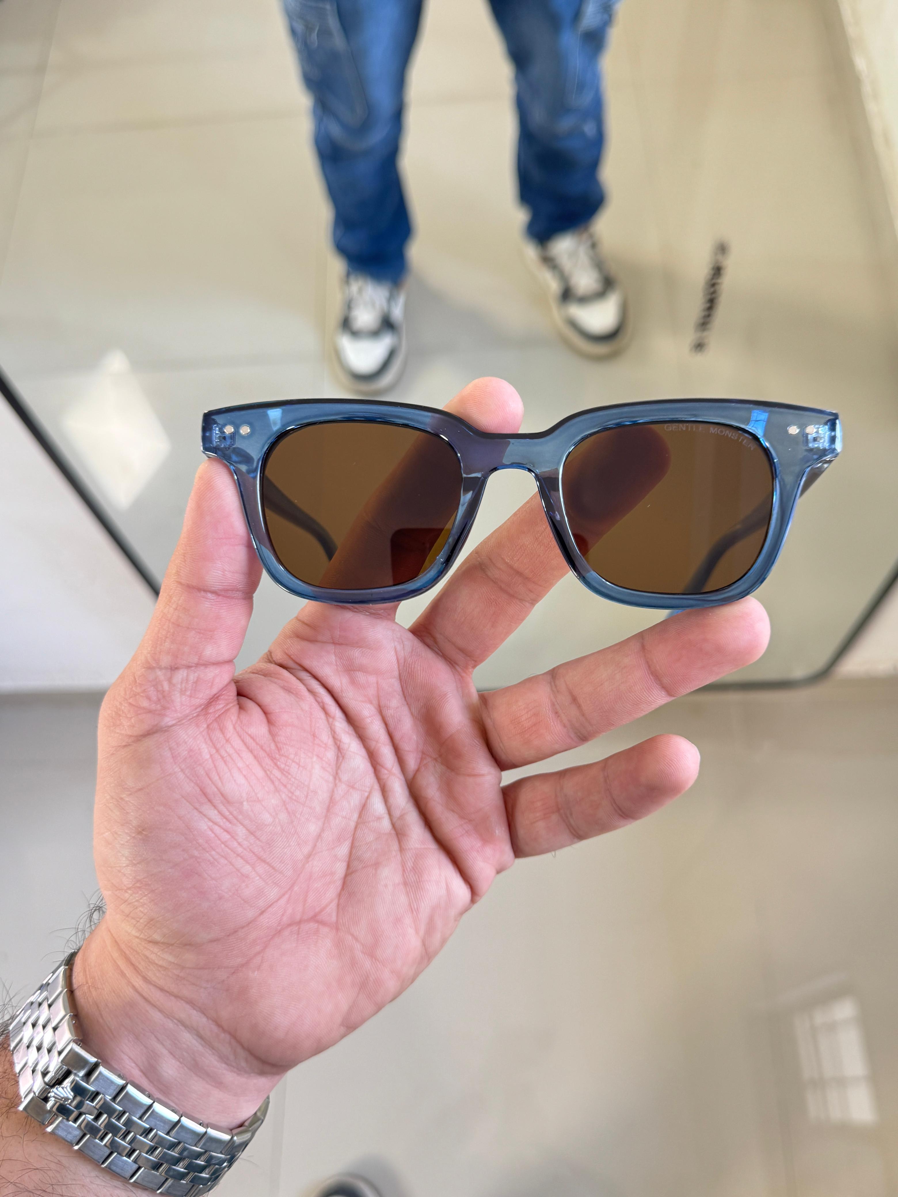 Gen_tle mon_ster 1581 blue A