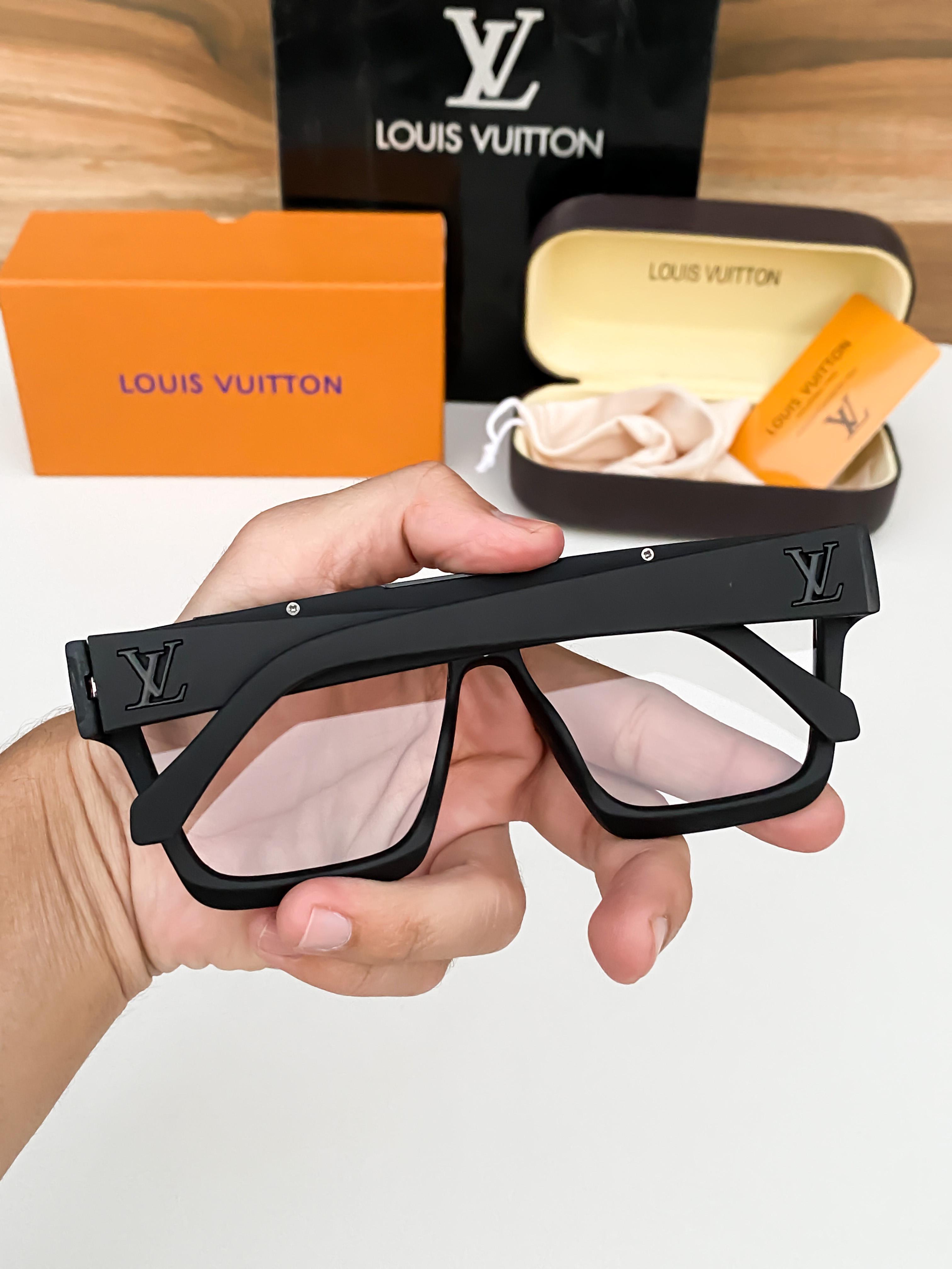 LOUI  BLACK PLANO 1502