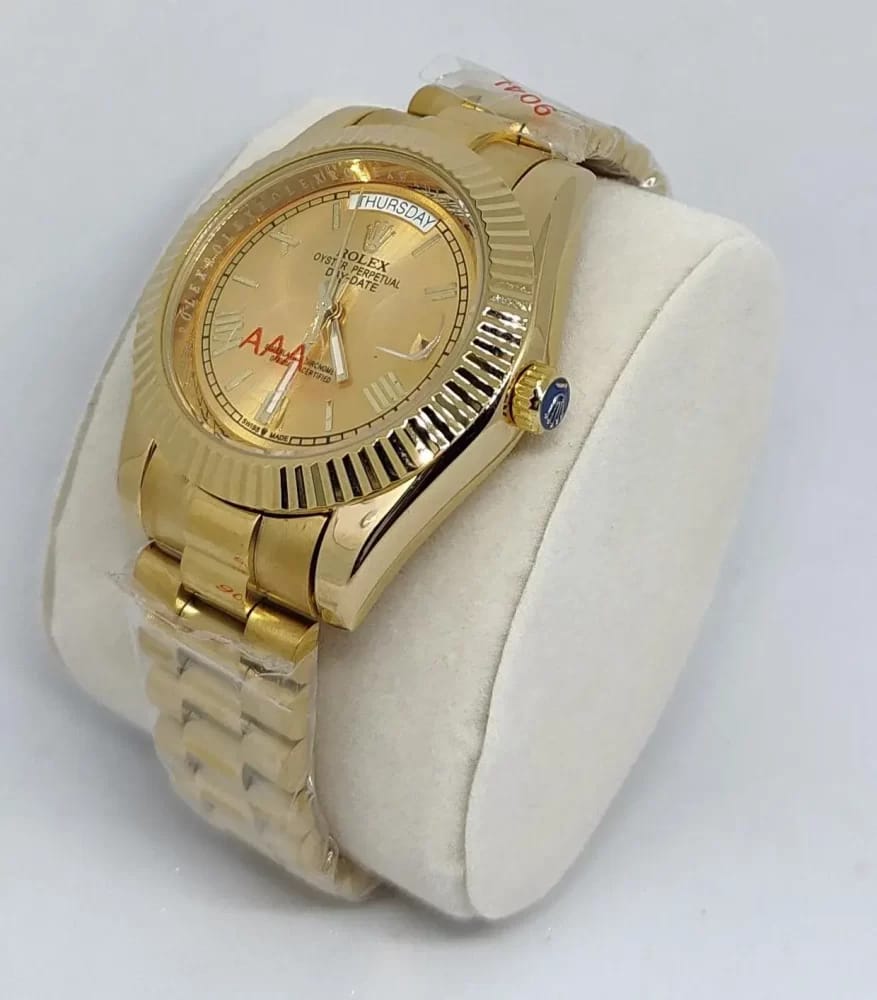 Role_x day date gold